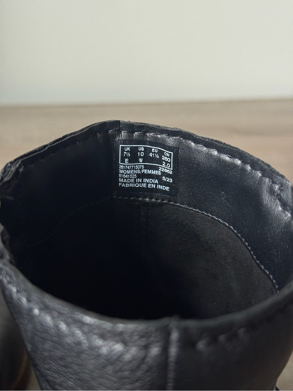 Clarks Black Leather Ankle Boots Womens 10W Buckle Zip Comfort Booties - Picture 5 of 6